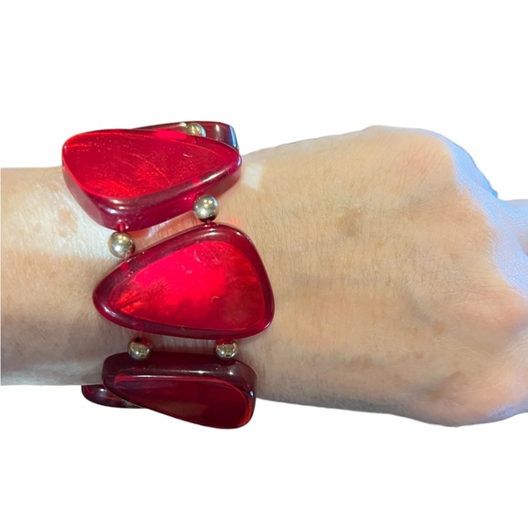 Macy Red & Gold Bead Stretch Bracelet Fun Design Style & Co New in Original Box - Picture 3 of 4